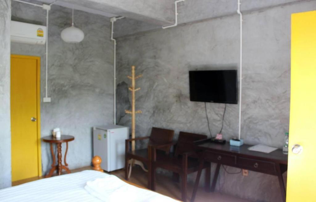 Rommai Rimnaam Resort Ranong Exterior photo