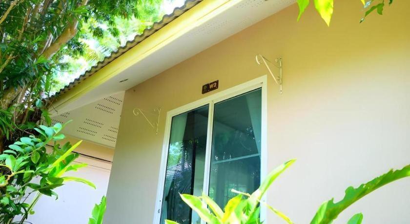 Rommai Rimnaam Resort Ranong Exterior photo