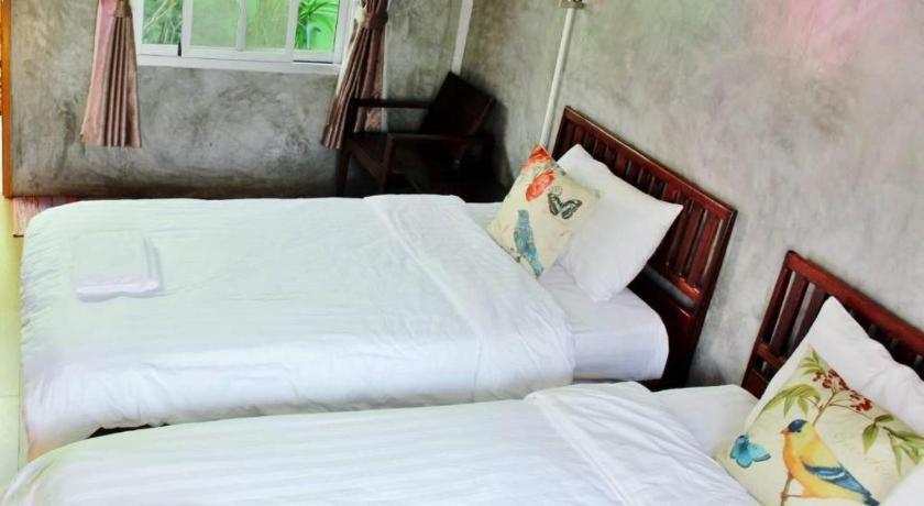 Rommai Rimnaam Resort Ranong Exterior photo